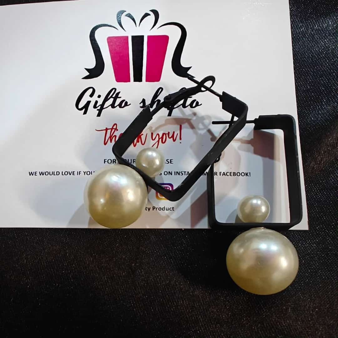 Rectangle Pearl Earrings - Image 4