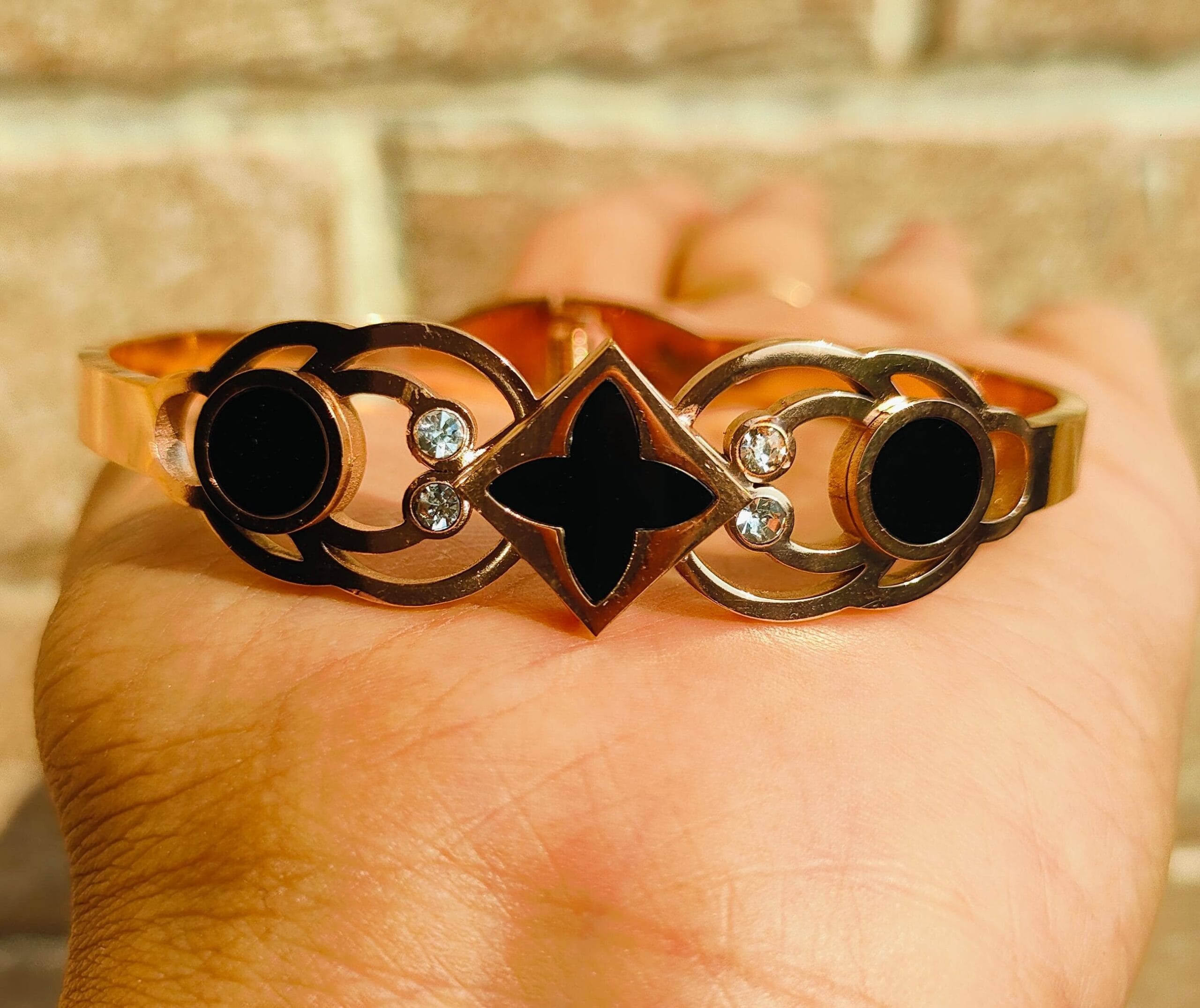 Rose- Gold Openable Anti tarnished bracelet