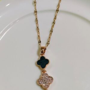 Anti Tarnished Black &white clover Pendant Chain