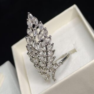 Leafy American Diamond Ring