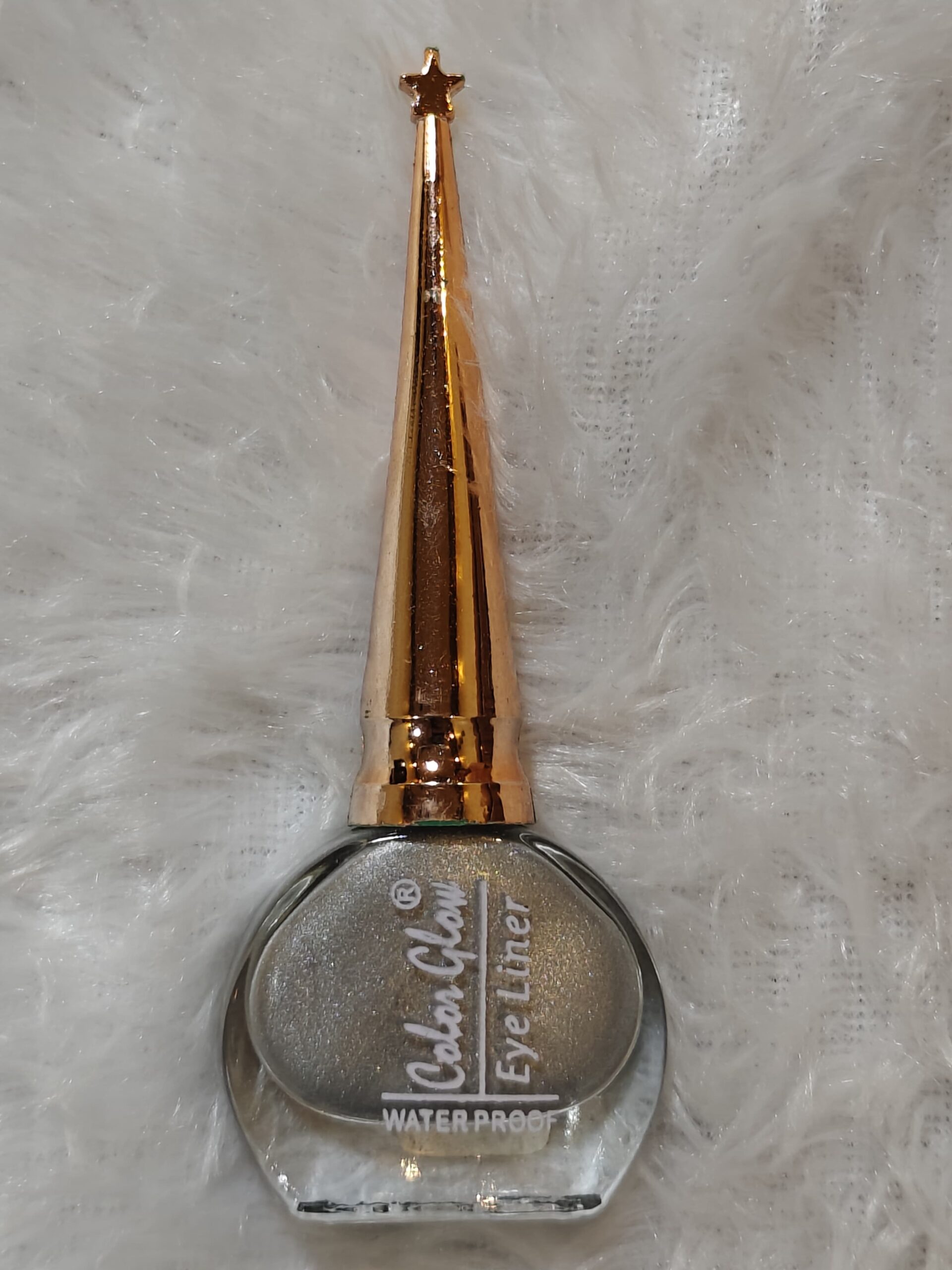 Vivid Silver Colored Eyeliner