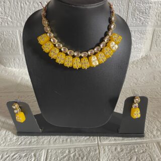 Kundan Necklace Set With Pair Of Earrings