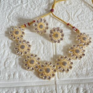 Kundan Grey Choker Set with Earrings