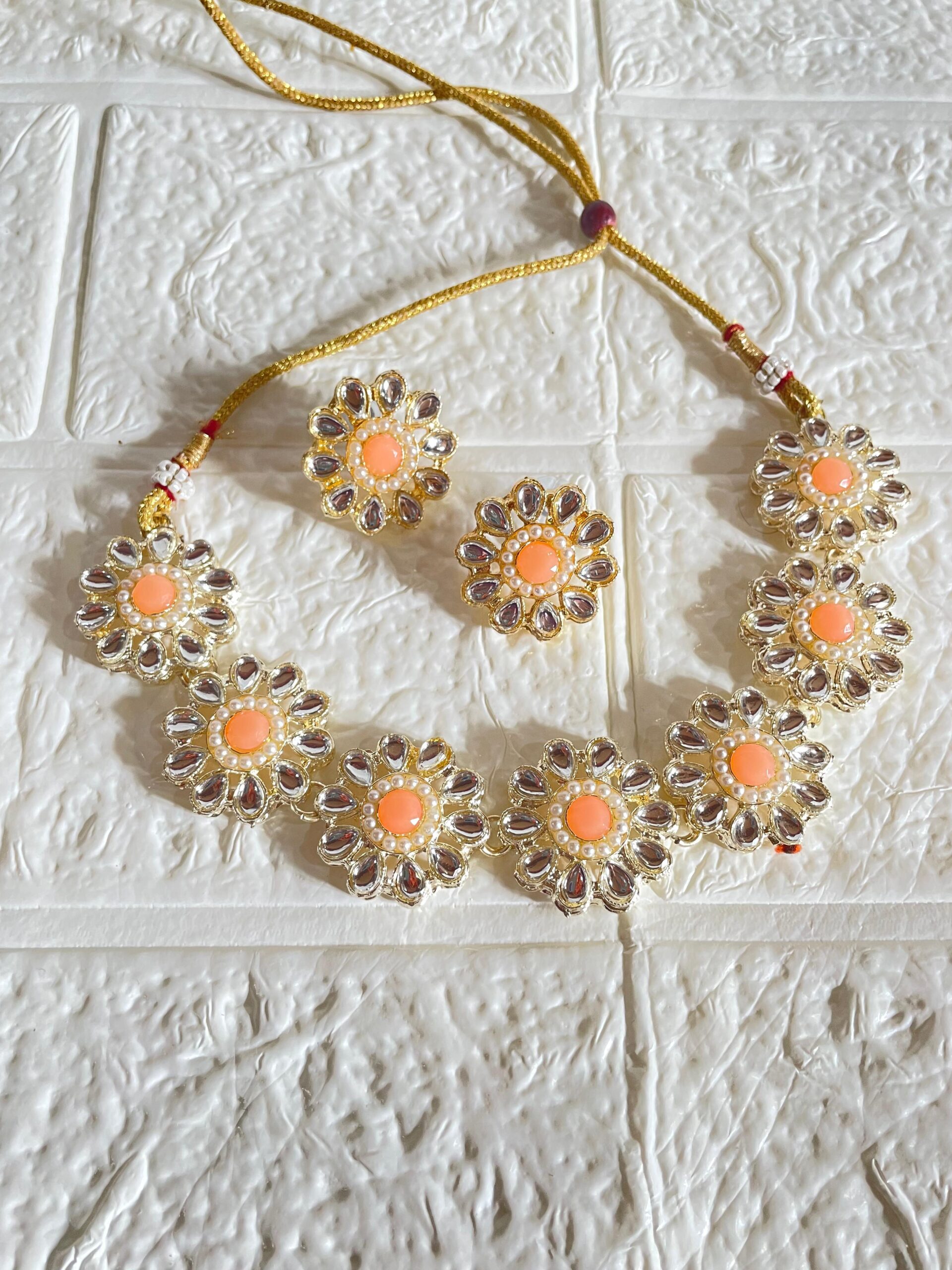 Kundan Peach Choker Set with Earrings