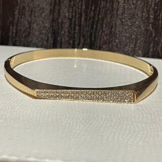 Demi Fine gold platted stunning bracelet