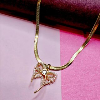 Demi Fine Gold-Plated Pearl Bow Pendant Chain