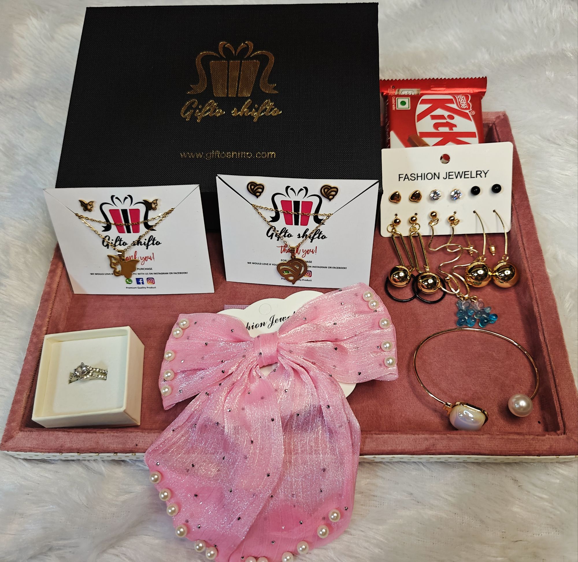 Luxury gift box for valentine, birthday & anniversary