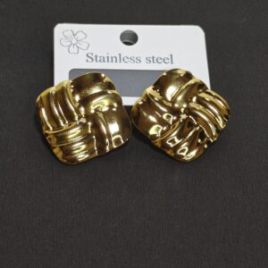 Demi Fine of Square Shape Earrings