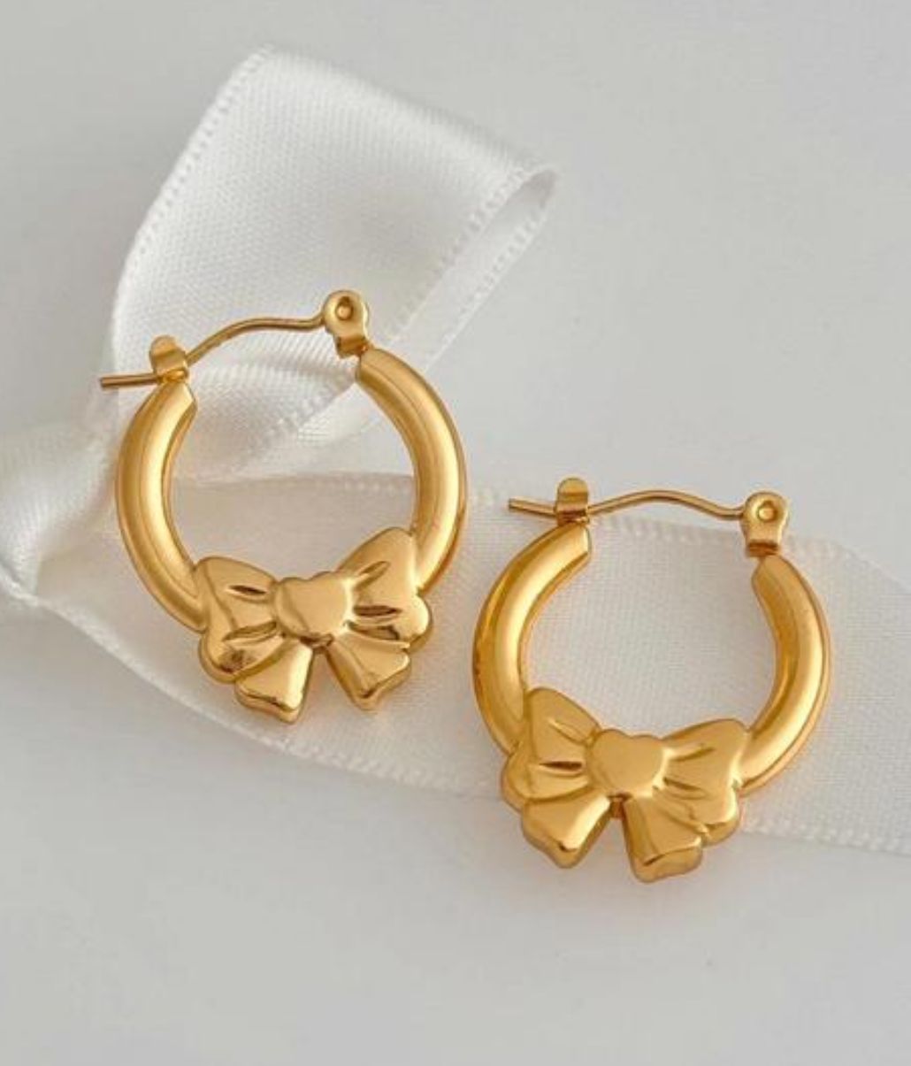 Demi Fine Bow 18k Gold Plated Hoop