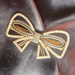 Bow Stone Studded Korean Clip