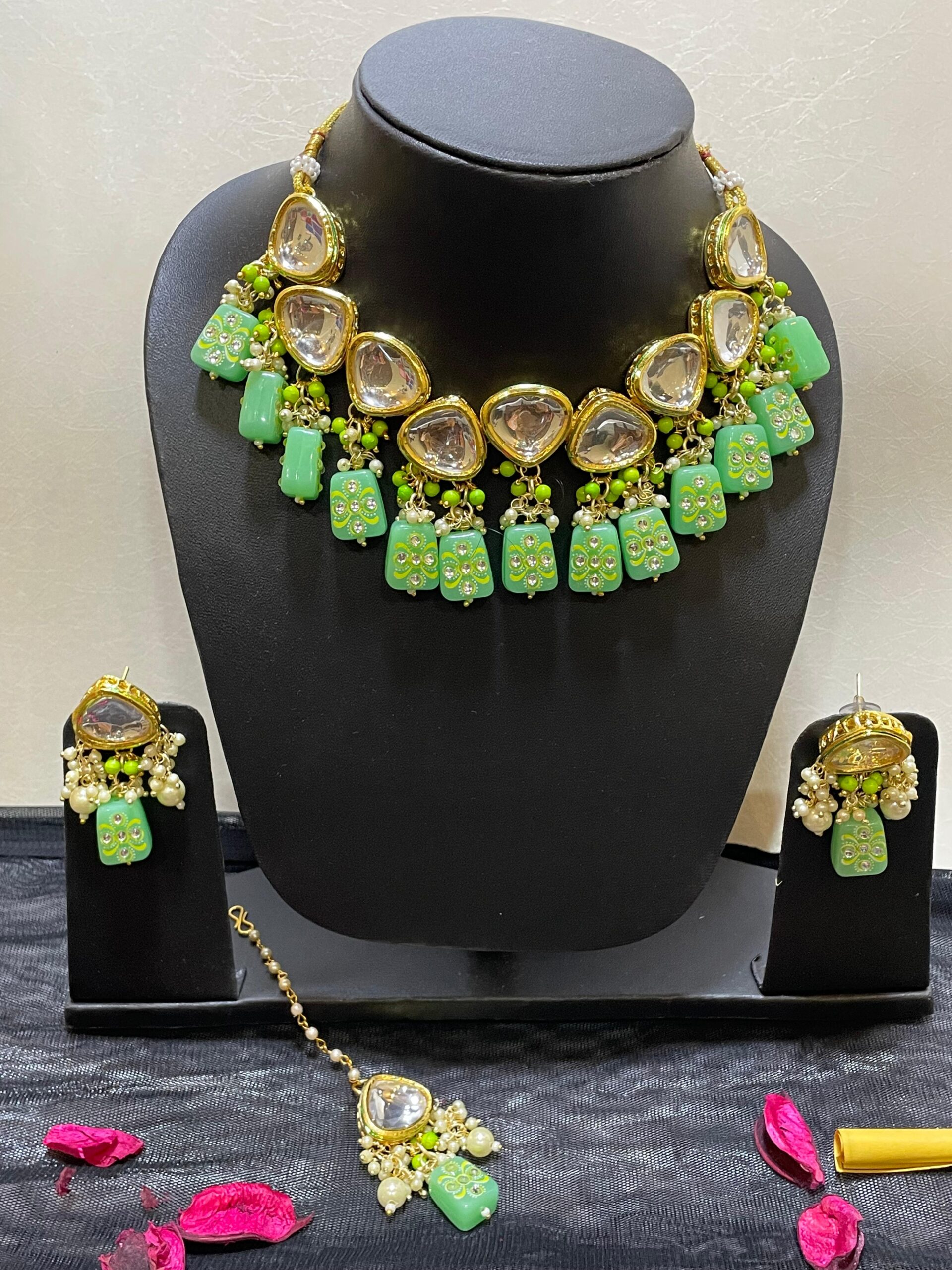 Elegant Green Meenakari Kundan Necklace Set