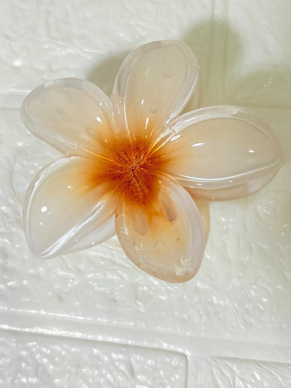 Pinterest Inspired Flower Claw - Image 4